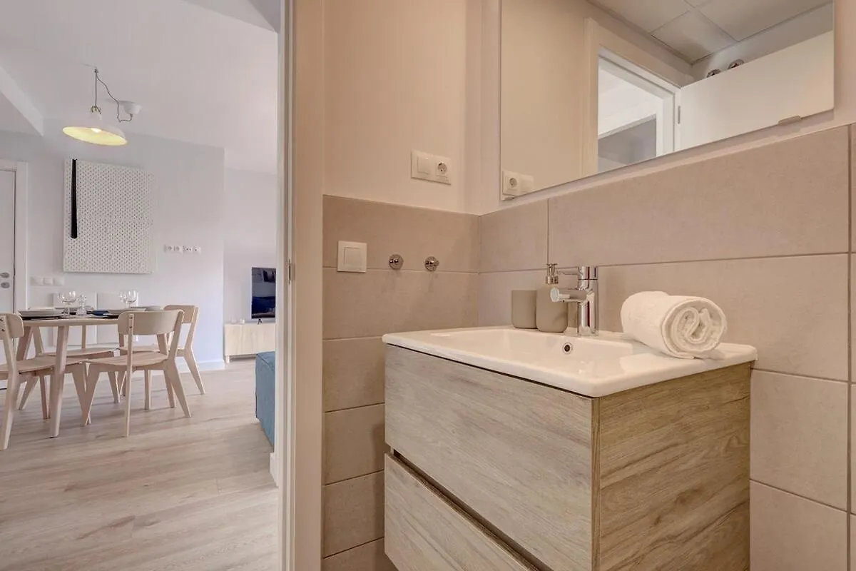 Apartment Charming 2 Bedroom Flat In Estepona